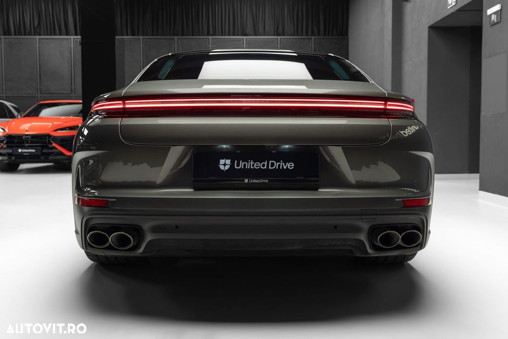 Porsche Panamera 4 - 40