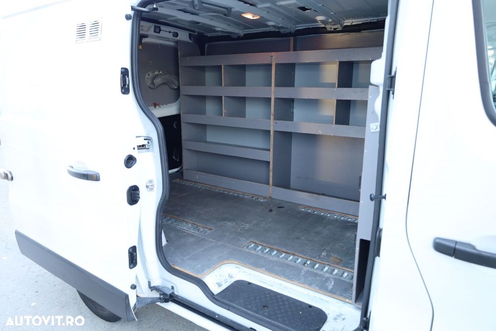 Renault Trafic L1H1 2.0 130CP - 14