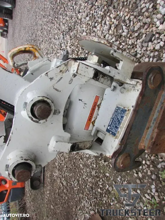 Takeuchi TB216 - 5