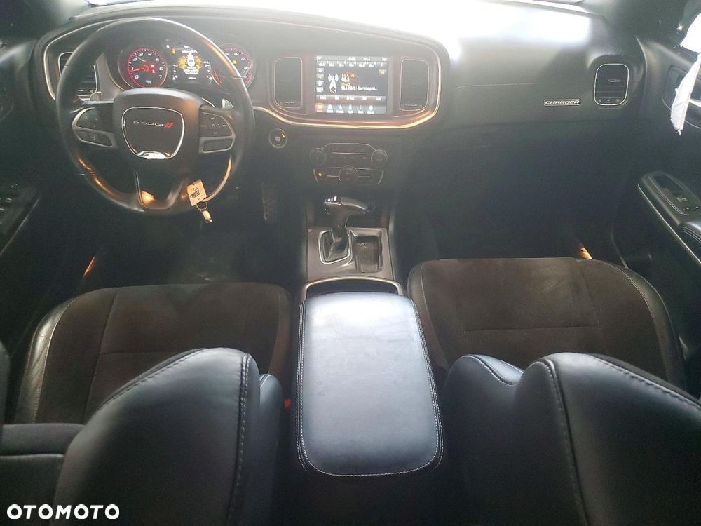 Dodge Charger 3.6 GT - 8