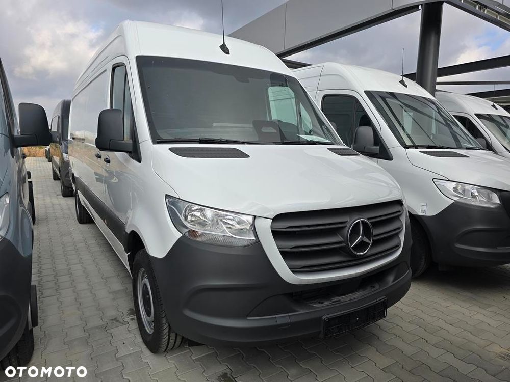 Mercedes-Benz Sprinter - 2