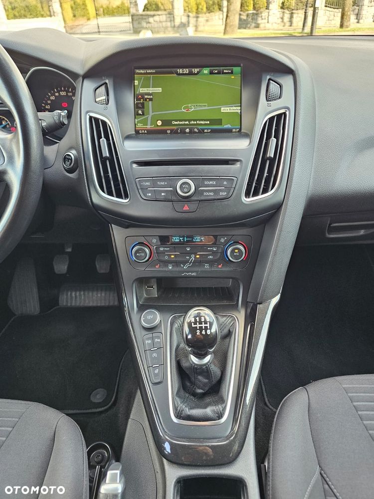 Ford Focus 1.0 EcoBoost Titanium ASS - 25