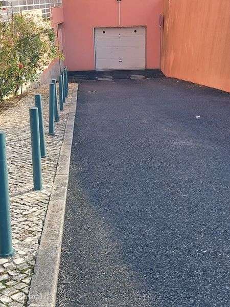 ALUGUER GARAGEM BOX  de  20 m2 a 25 m2 Agualva-Cacém 250€/ Mês - Grande imagem: 3/3
