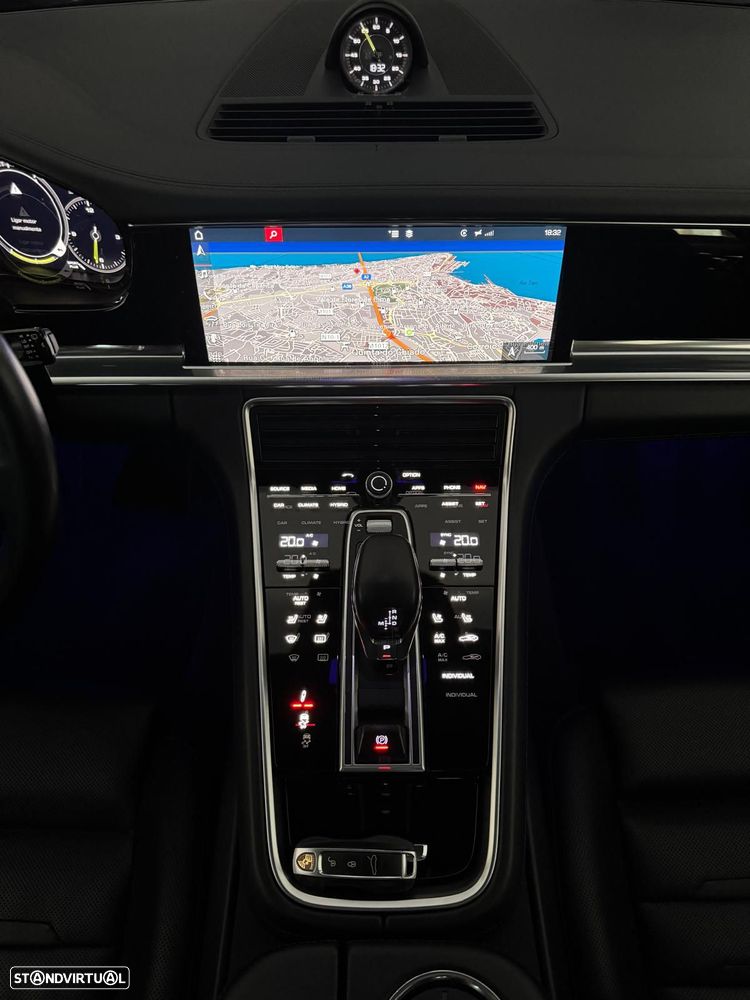 Porsche Panamera Sport Turismo - 17