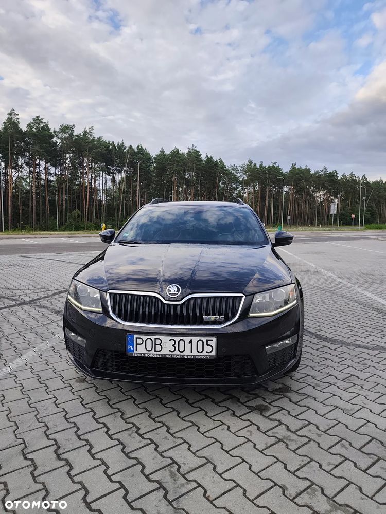 Skoda Octavia 2.0 TDI RS DSG - 2