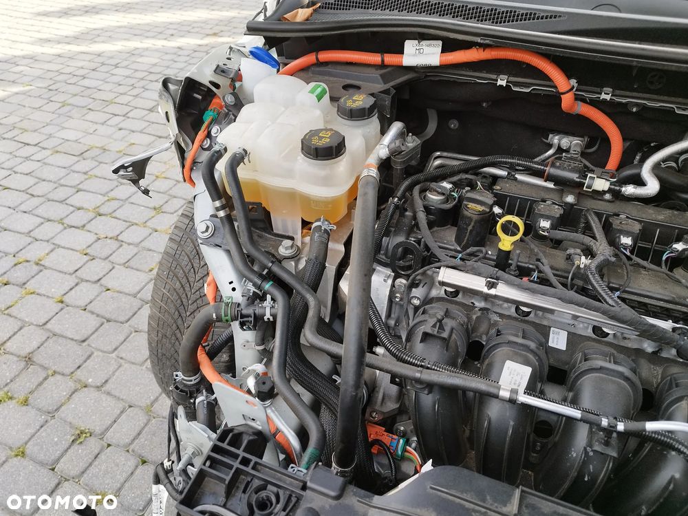Ford Kuga 2.5 Duratec FHEV ST-LINE X - 21
