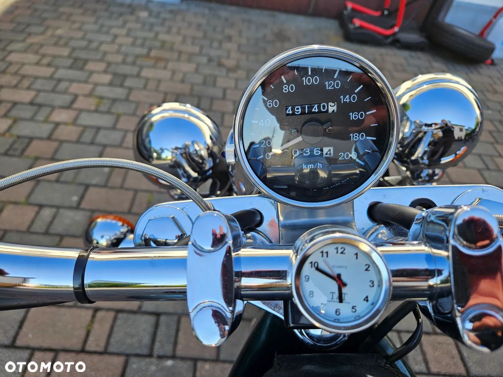 Suzuki Intruder - 30