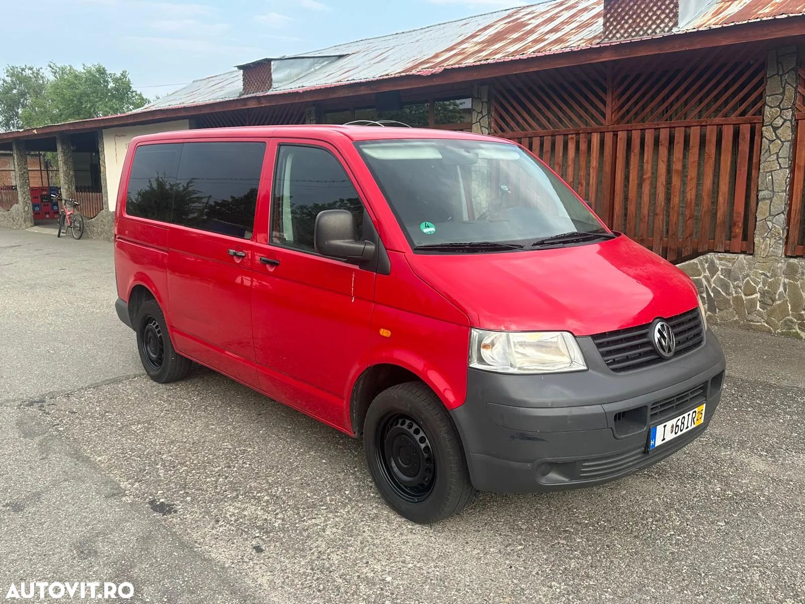 Volkswagen Transporter - 1