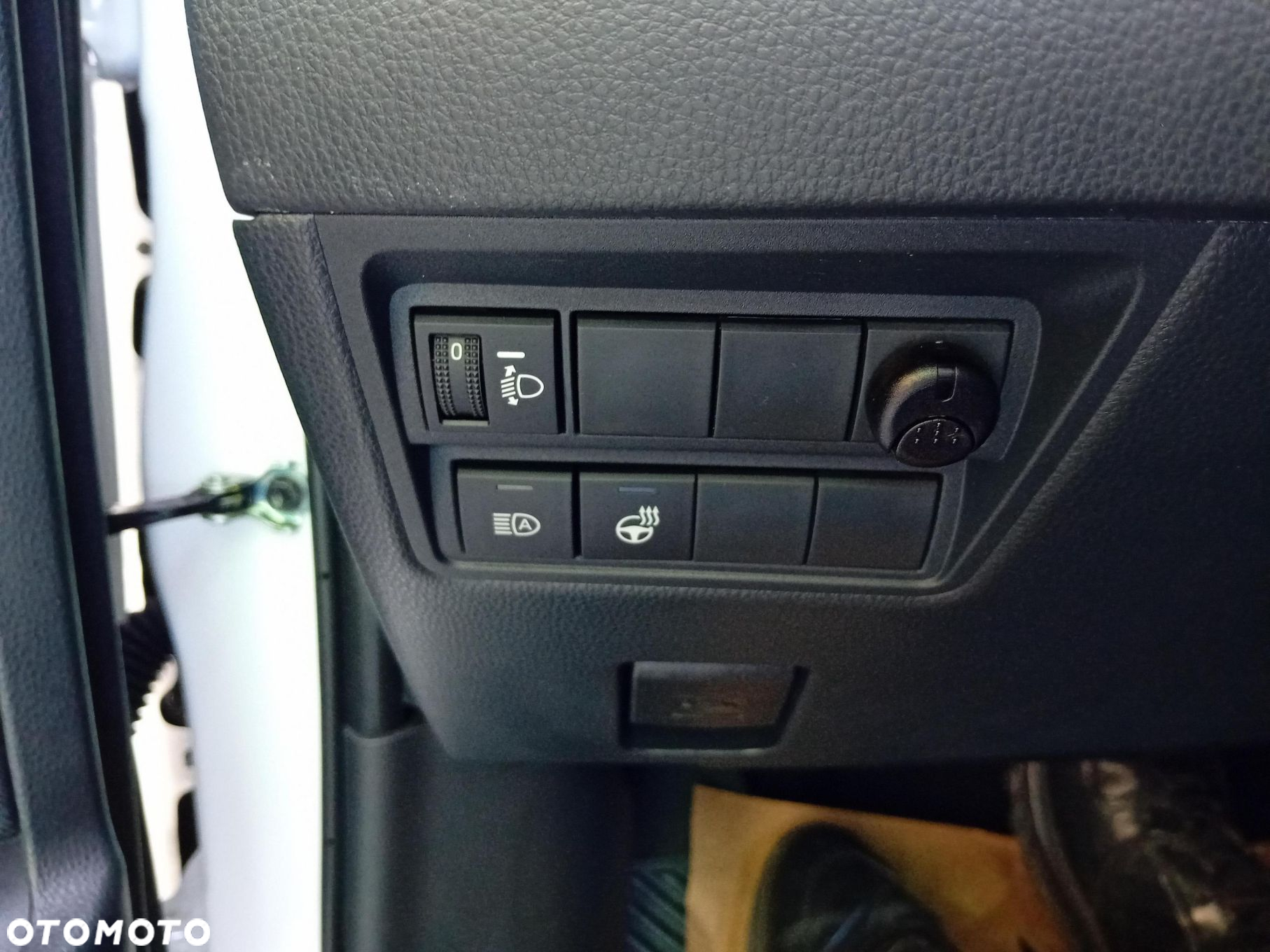 Toyota Yaris Hybrid 1.5 Style - 17
