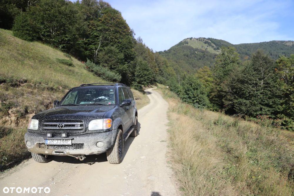 Toyota Sequoia - 25