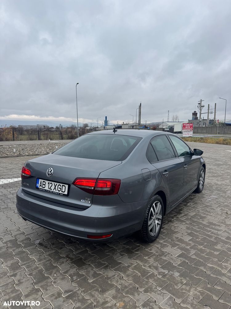 Volkswagen Jetta 1.2 TSI Comfortline - 8