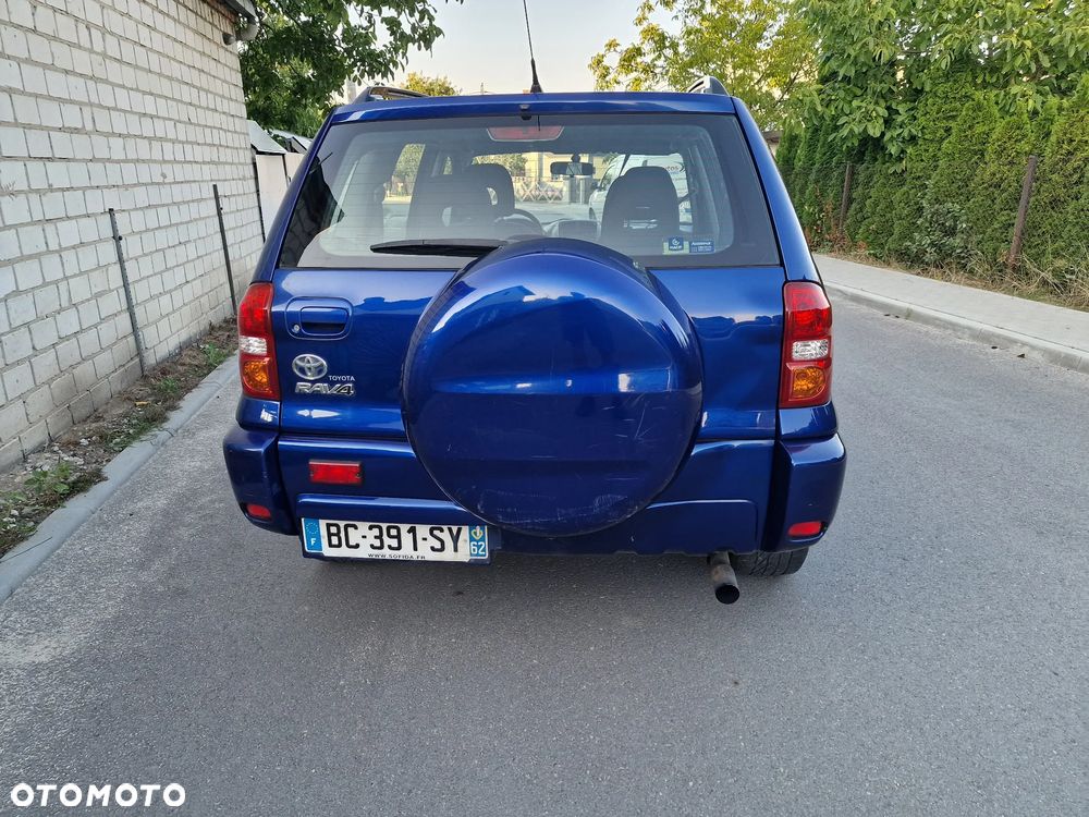 Toyota RAV4 D-4D 4x4 - 13
