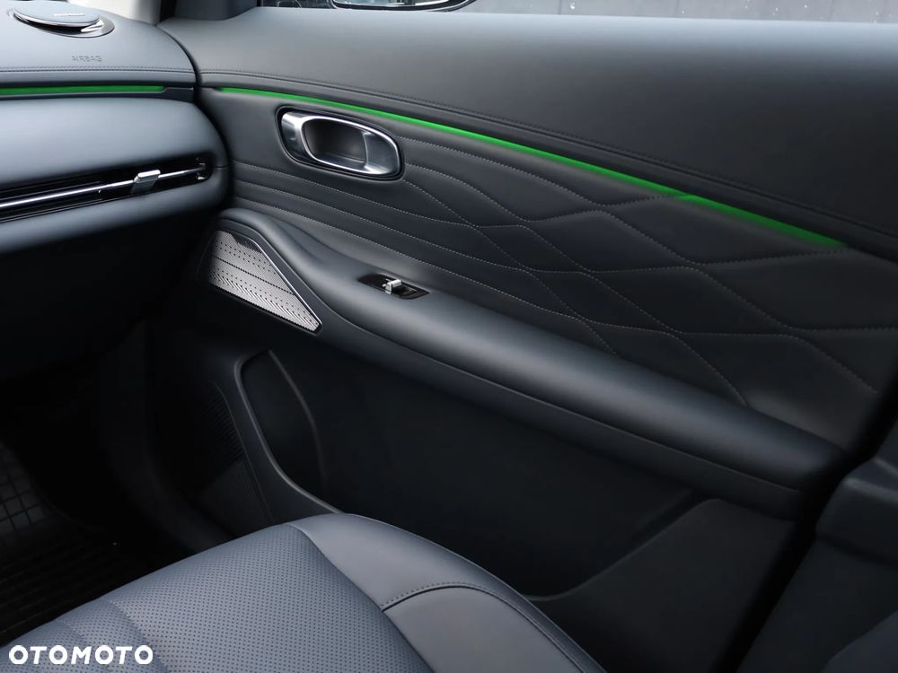 Geely Starray EM-i 1.5 PHEV Max - 14