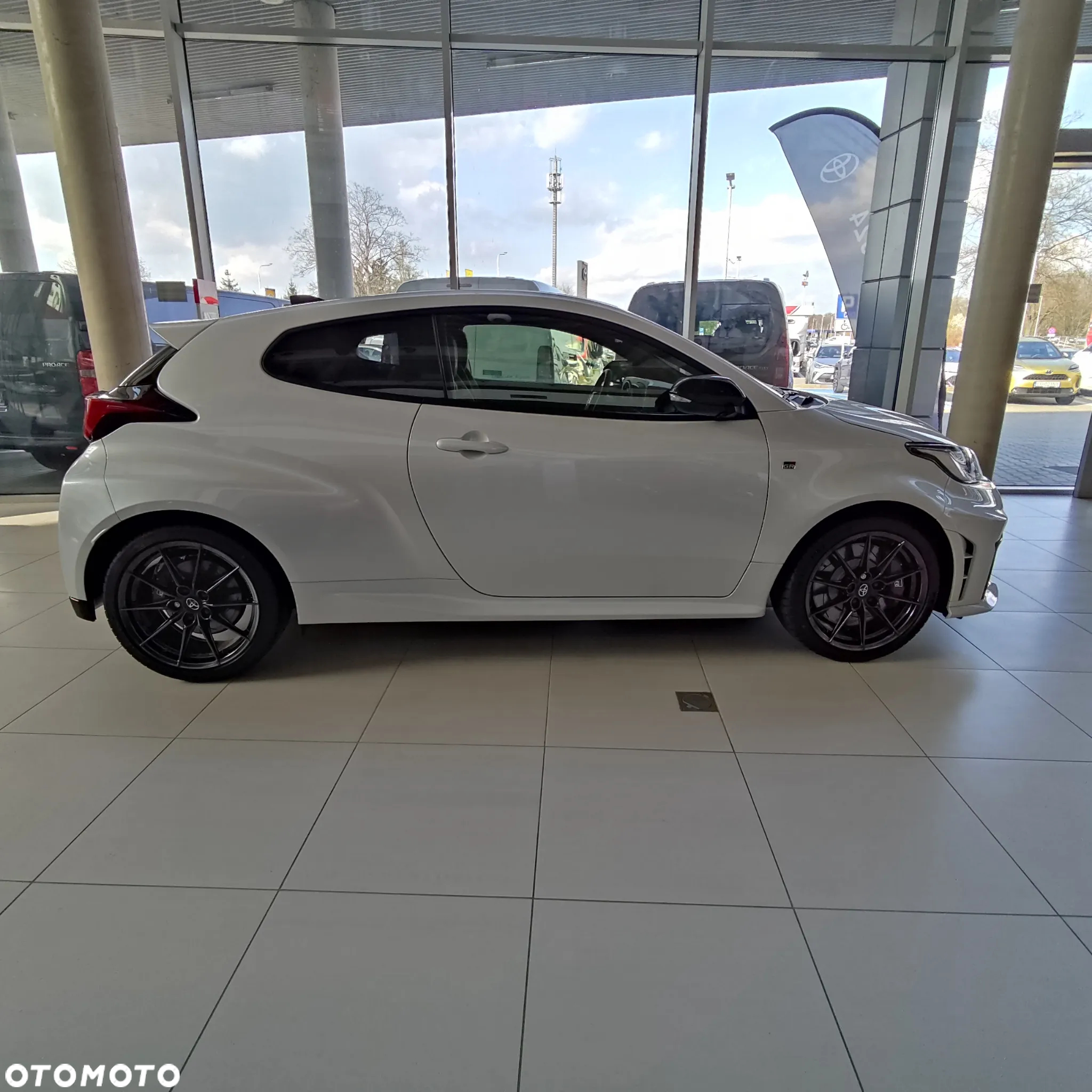 Toyota Yaris GR 1.6 Dynamic - 4