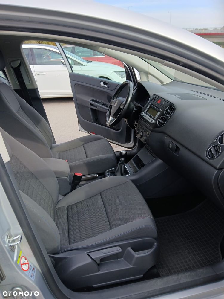 Volkswagen Golf - 5