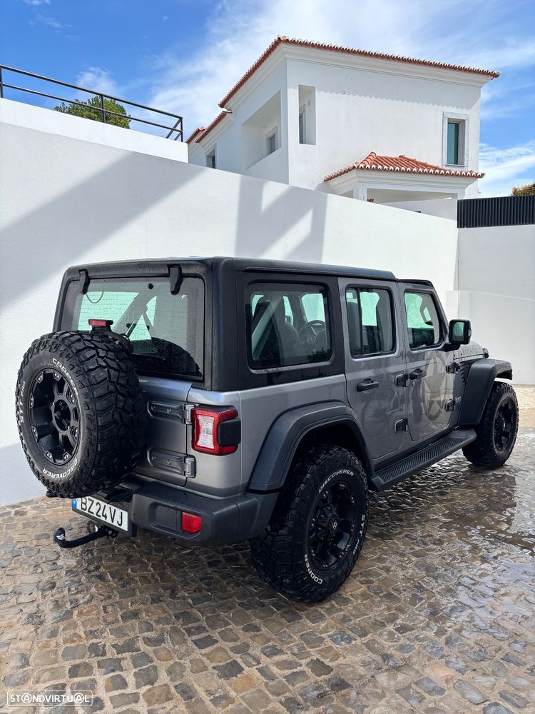 Jeep Wrangler - 22