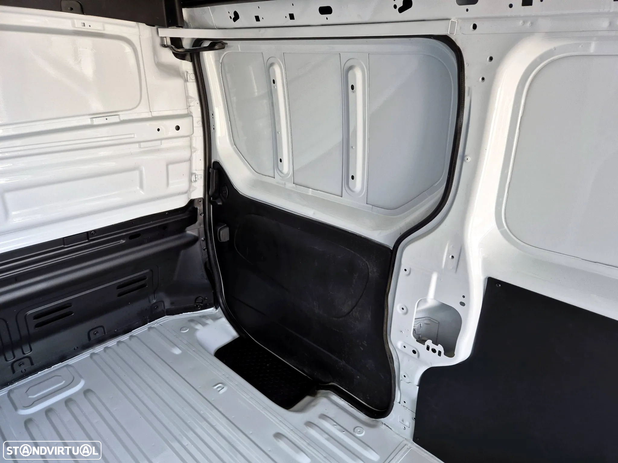 Renault Trafic 1.6 dCi L2H2 (Longa) - 29
