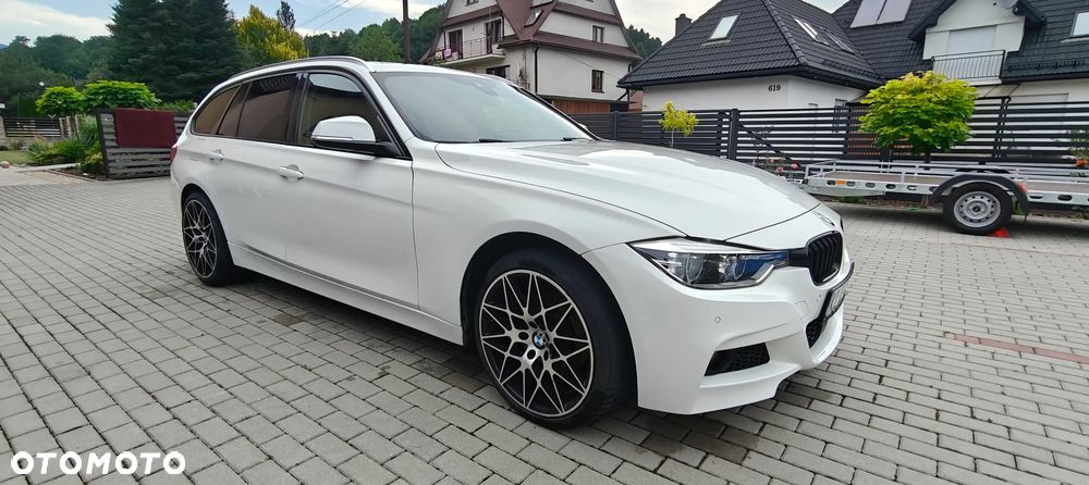 BMW Seria 3 330i xDrive Edition Luxury Line Purity - 11