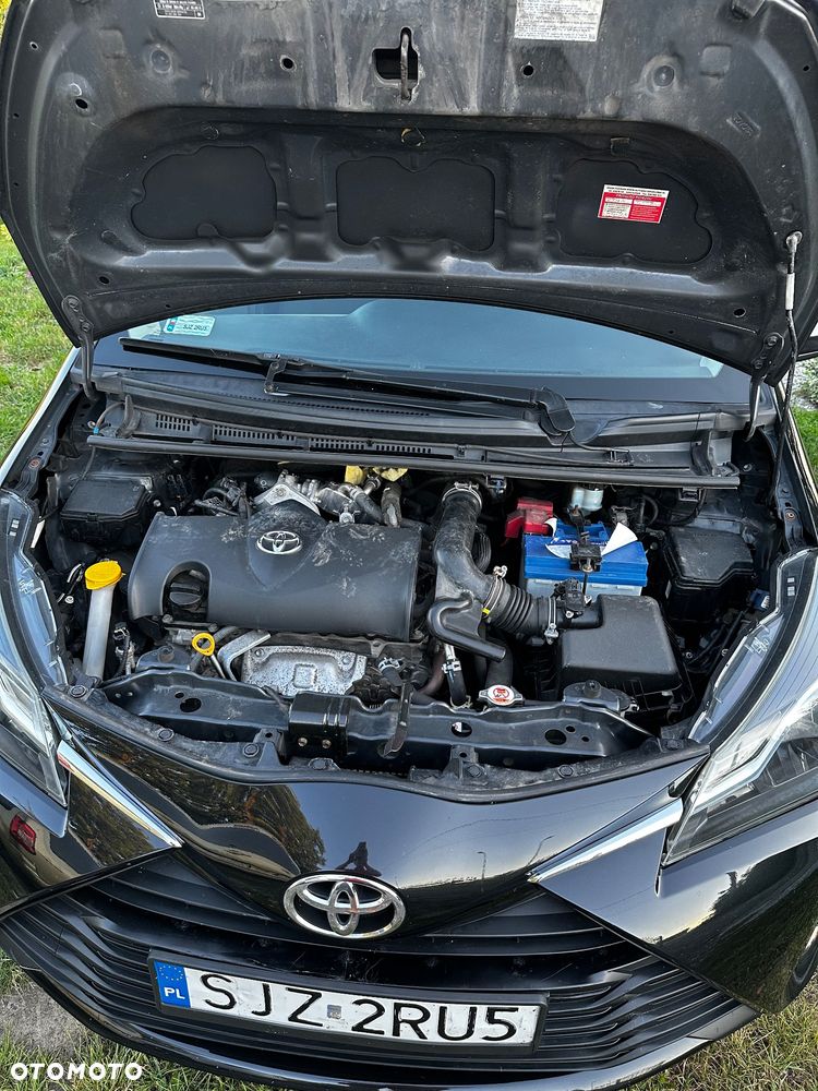 Toyota Yaris - 10