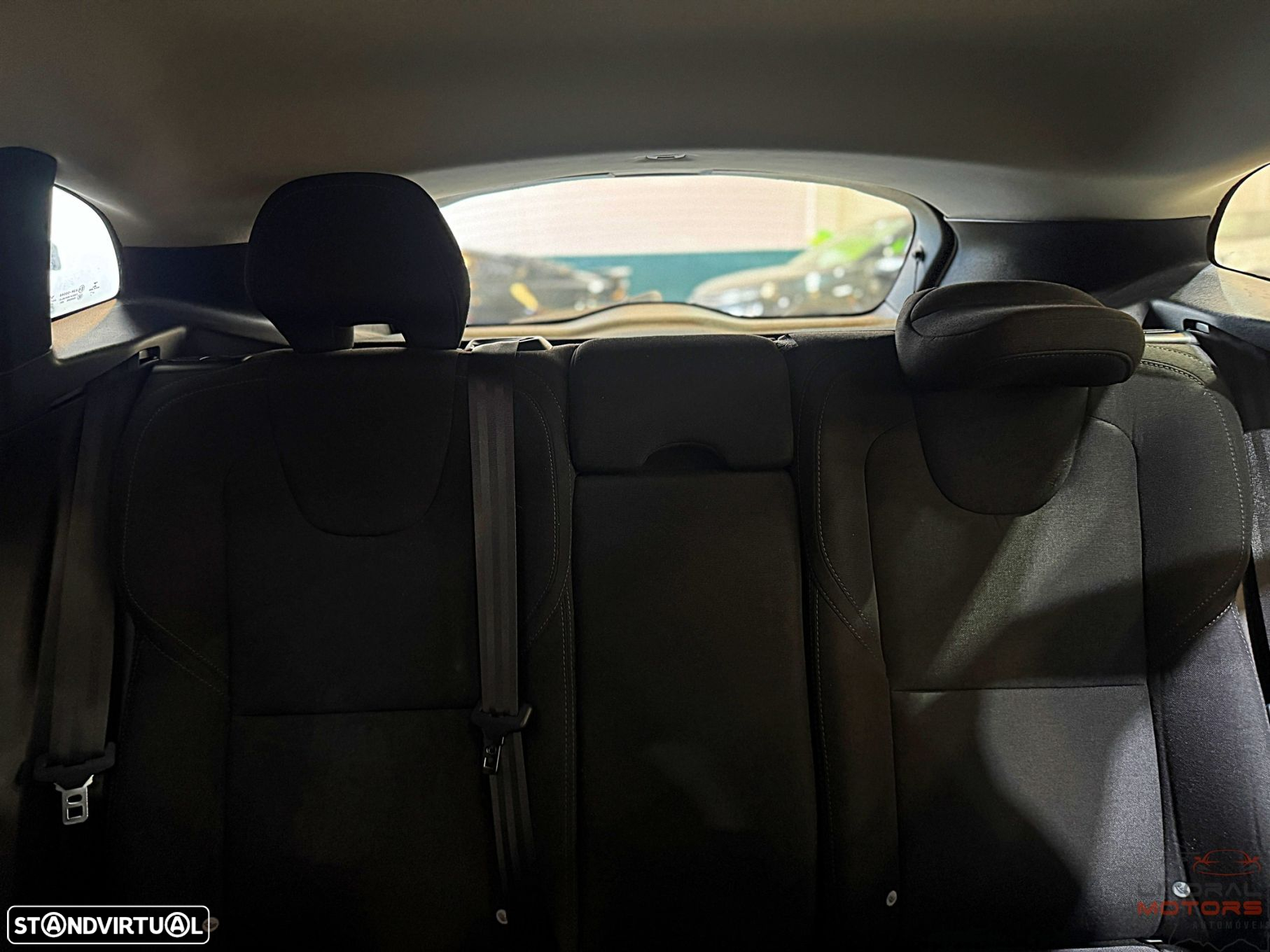 Volvo V40 D2 Line You! - 34