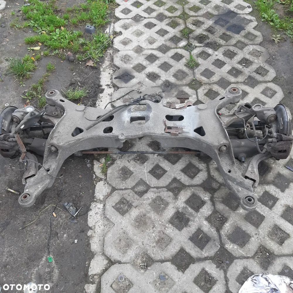 Belka Wózek Oś Tył Volvo XC70 - 1