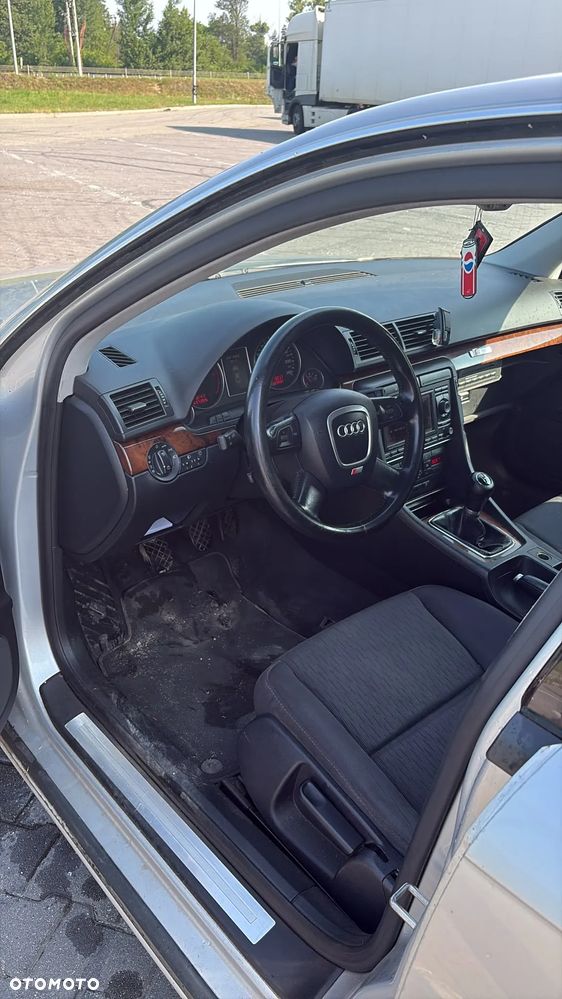 Audi A4 Limousine - 9