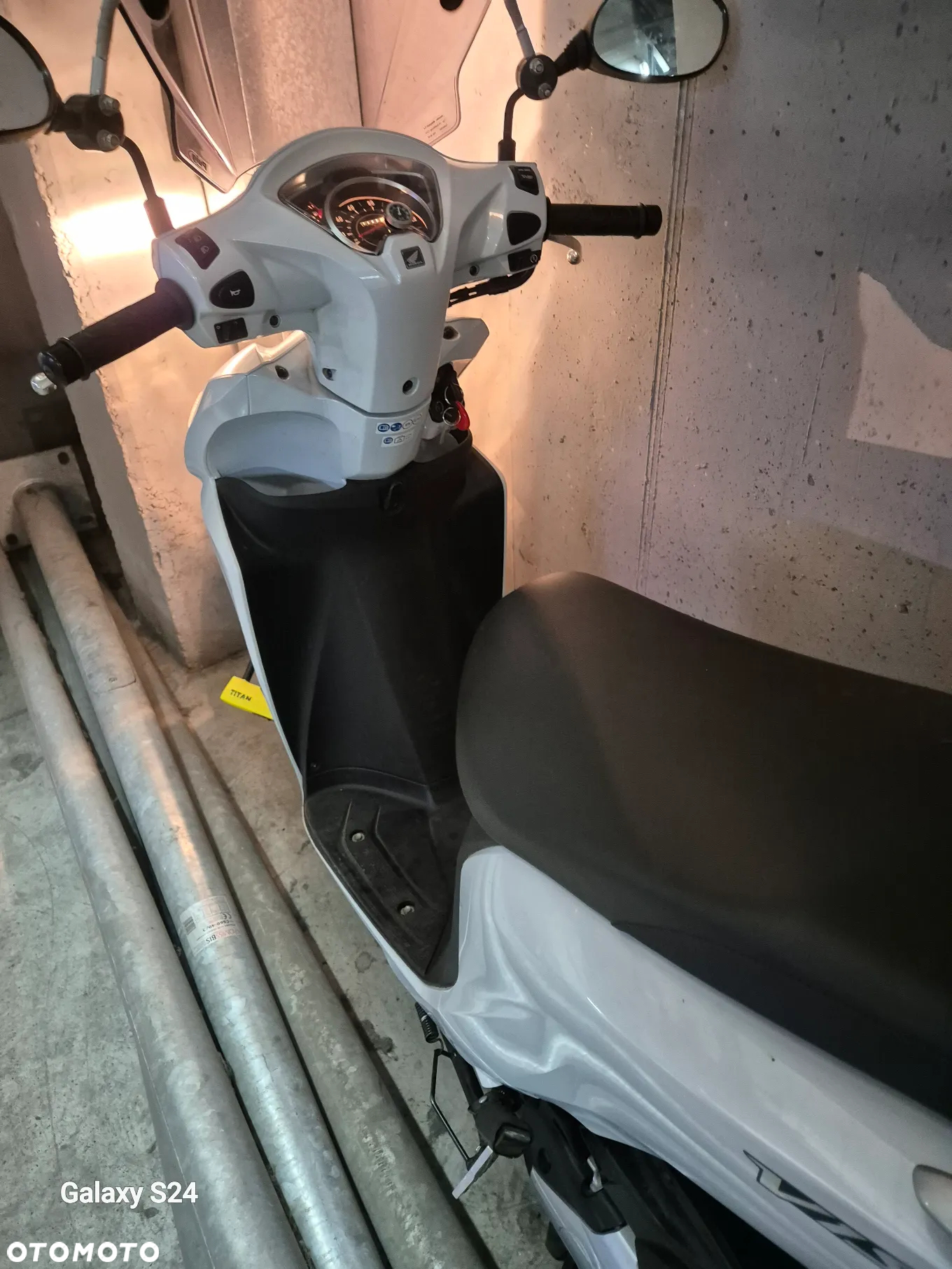 Honda Vision - 4