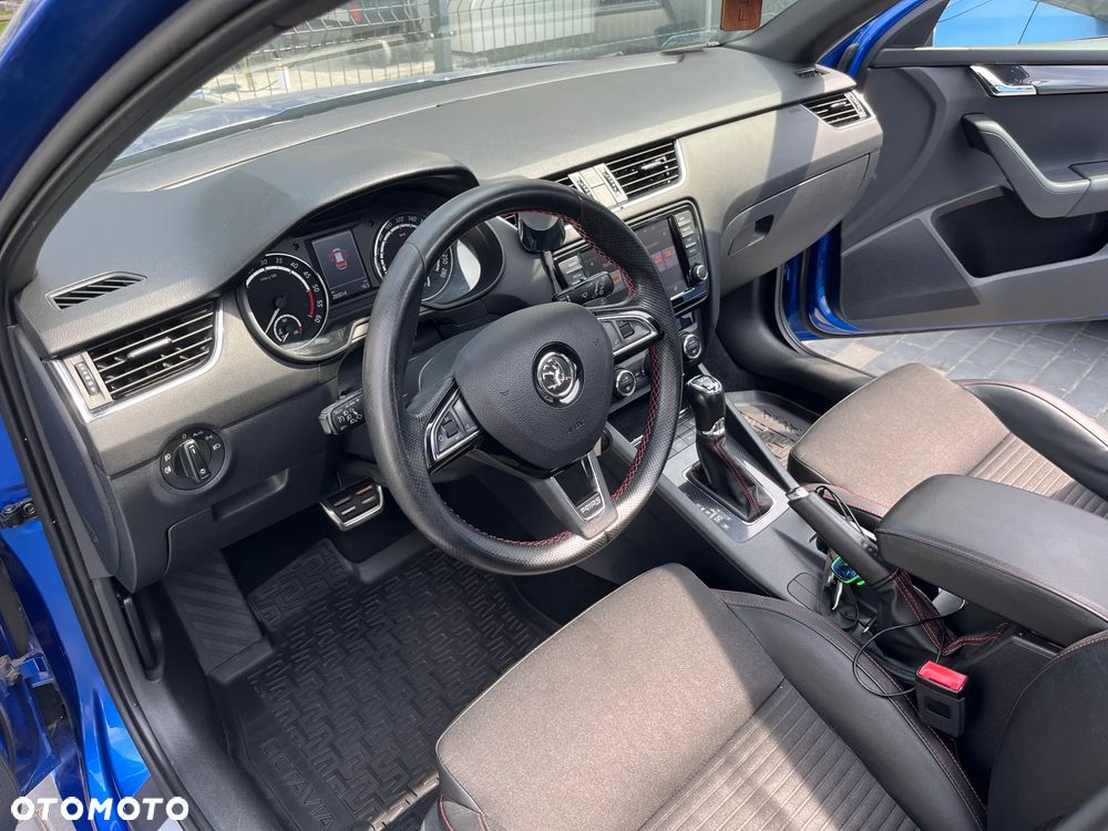 Skoda Octavia 2.0 TDI RS DSG - 21