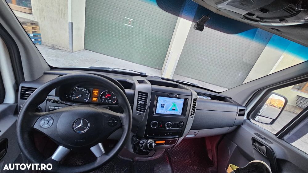 Mercedes-Benz Sprinter - 4