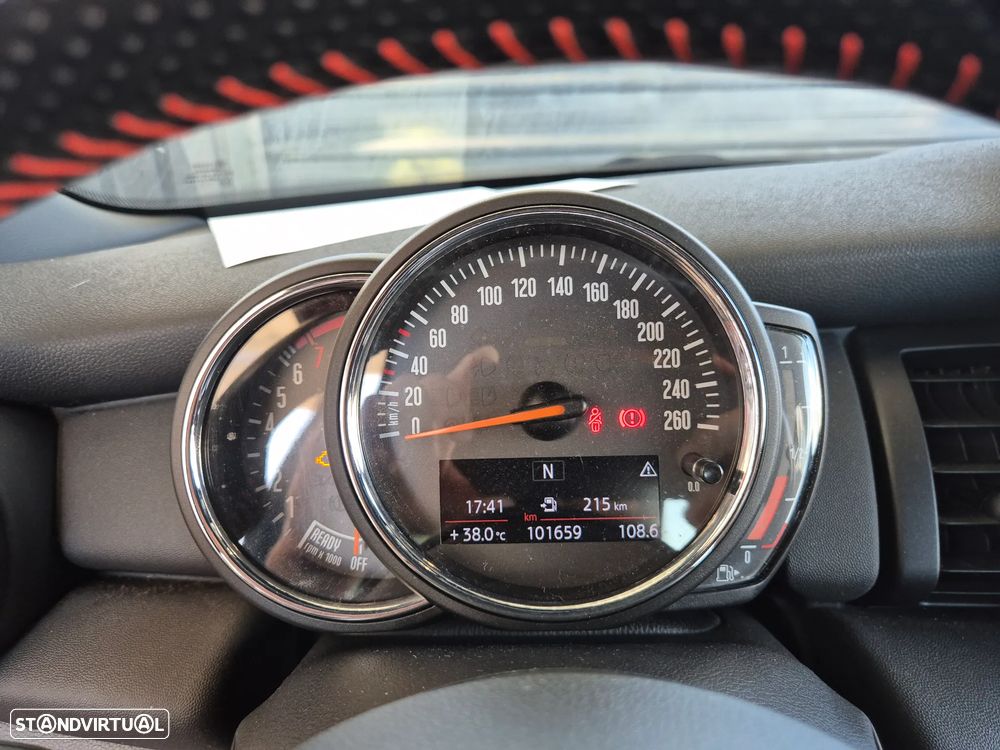 MINI 3 Portas One JCW - 24