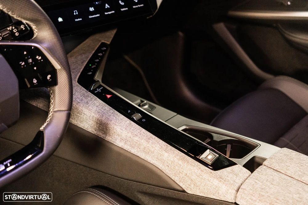 Peugeot E-5008 73 kWh GT - 31