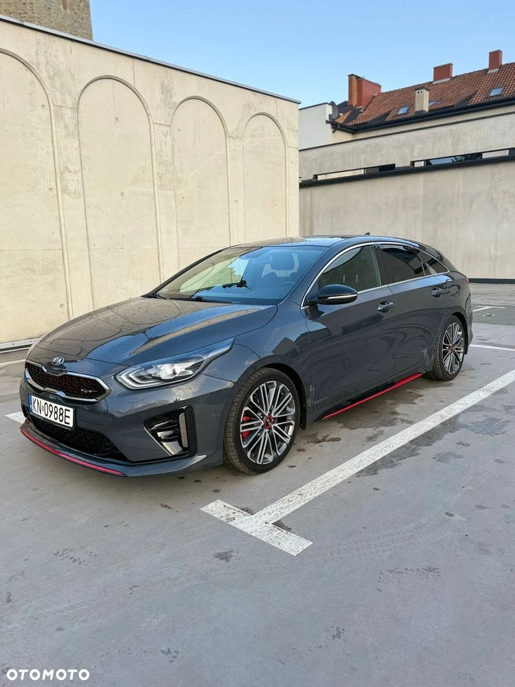 Kia ProCeed - 1