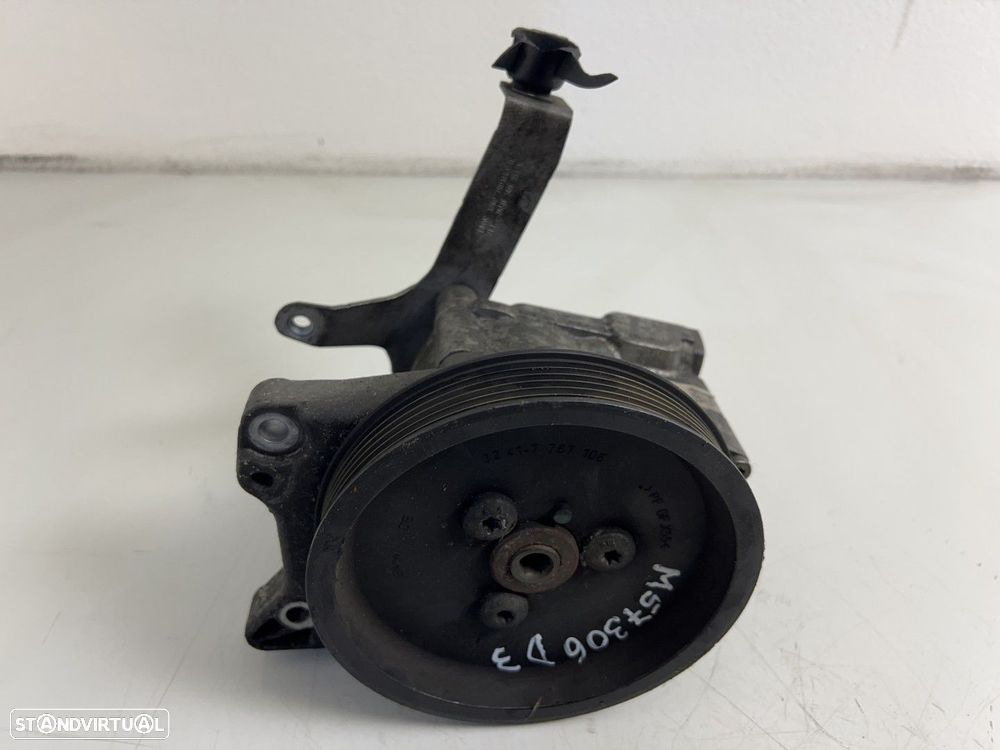 Bomba direcção assistida BMW 5 (E60) 530 d REF. 678148603 MOTOR M57 306D3 - 1