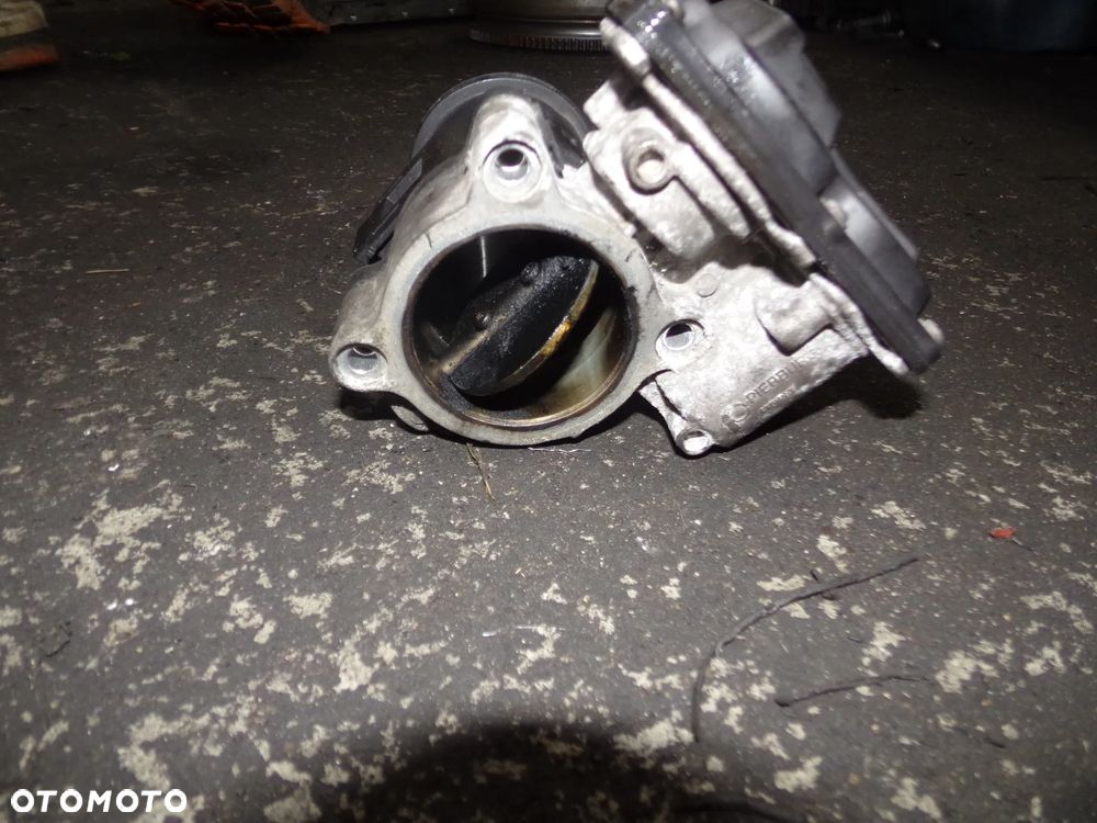 Przepustnica BMW E90 F10 2.0D N47d20C - 2