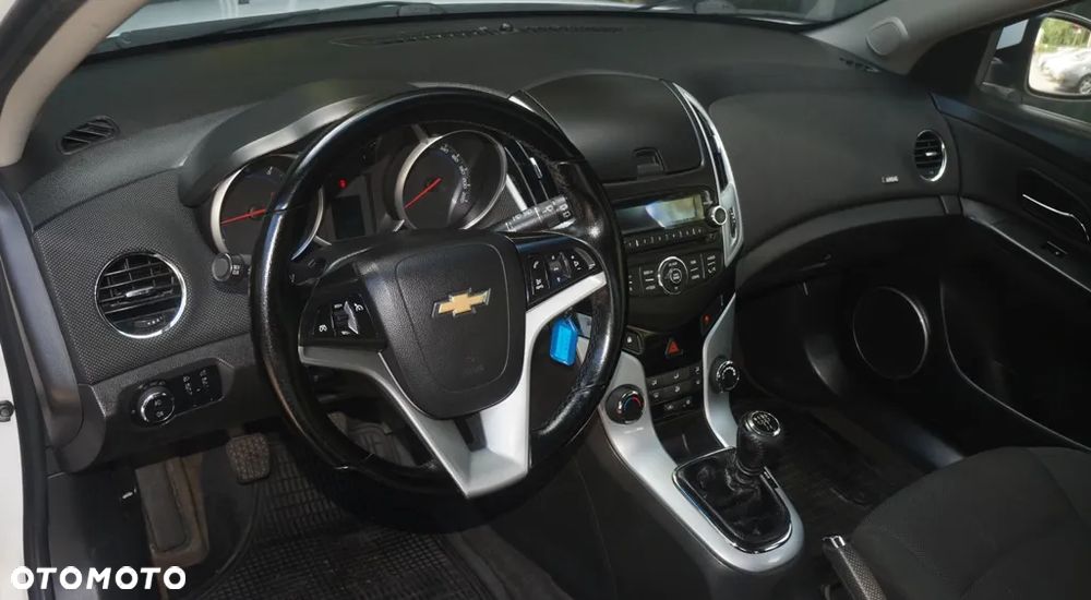 Chevrolet Cruze - 30