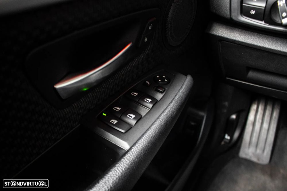 BMW 216 Gran Tourer d Aut. Advantage - 18