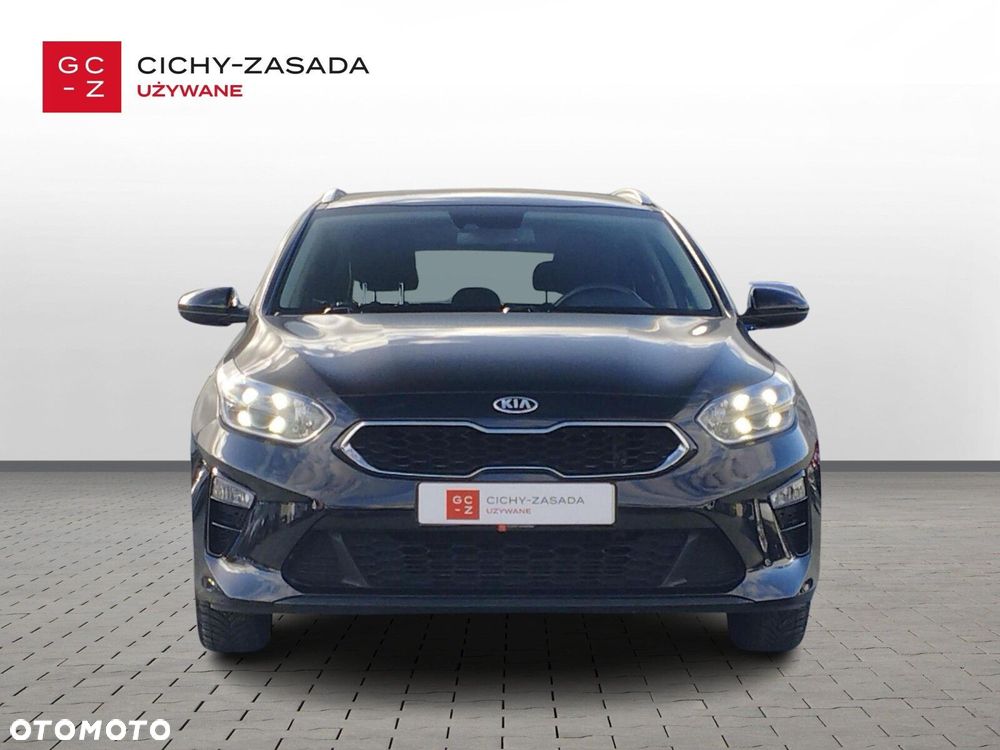 Kia Ceed - 8