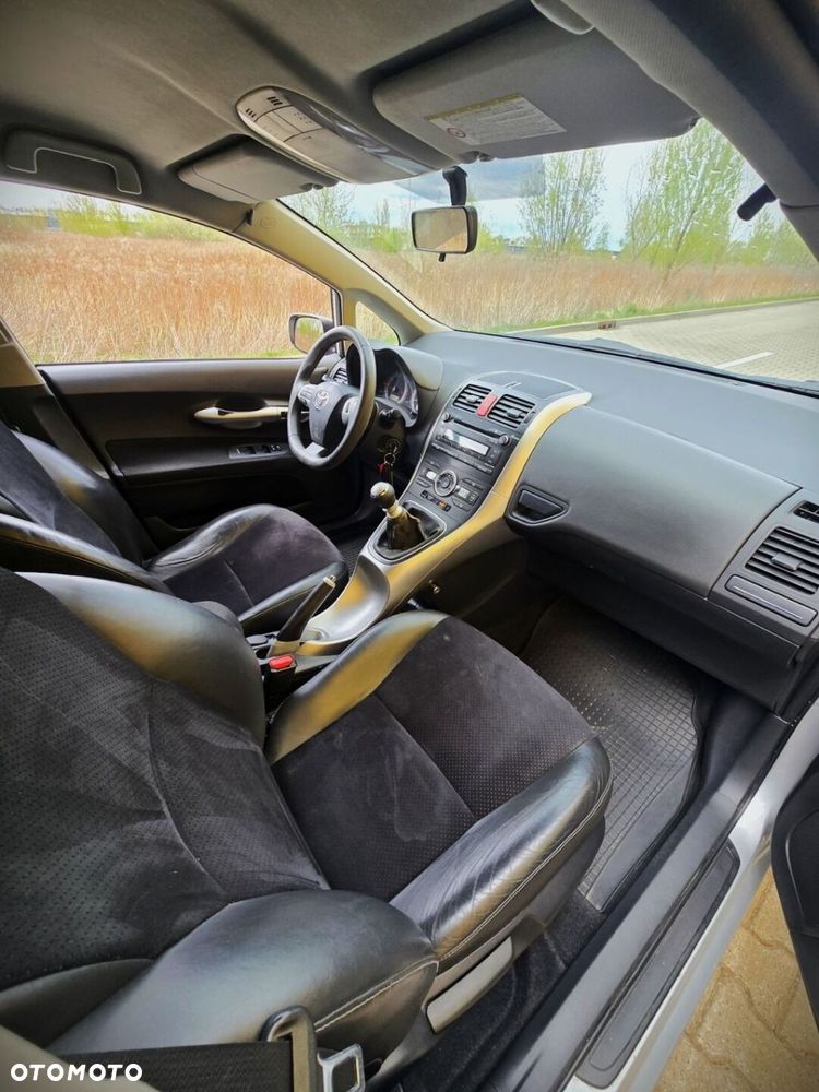 Toyota Auris 1.6 Dynamic - 19