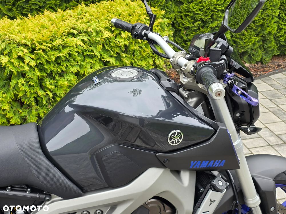 Yamaha MT - 11
