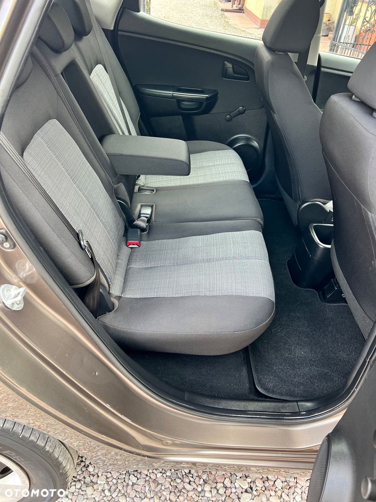 Kia Venga 1.4 CVVT Dream-Team Edition - 16