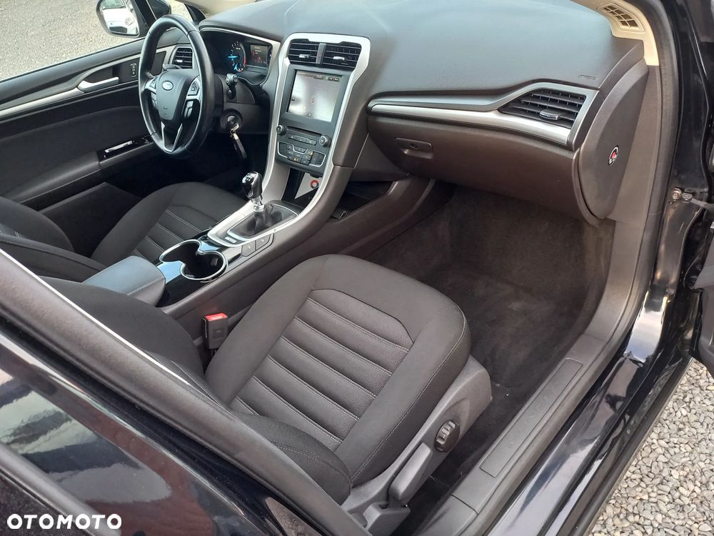 Ford Mondeo 2.0 TDCi Titanium - 19