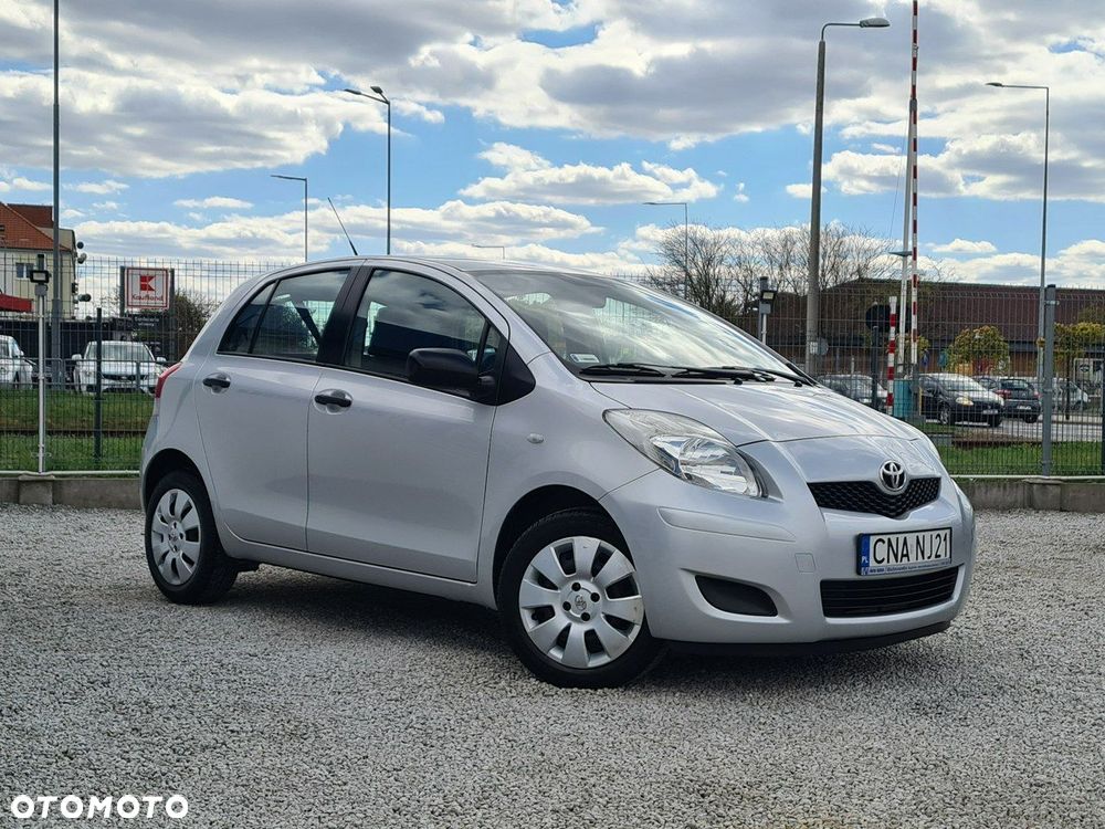 Toyota Yaris 1.0 Luna A/C - 3