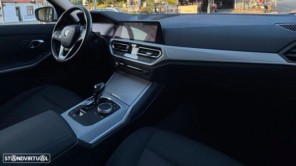 BMW 330 e Aut. Advantage - 20