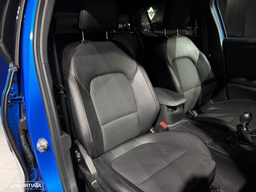 Ford Focus SW 1.0 EcoBoost ST-Line X - 48