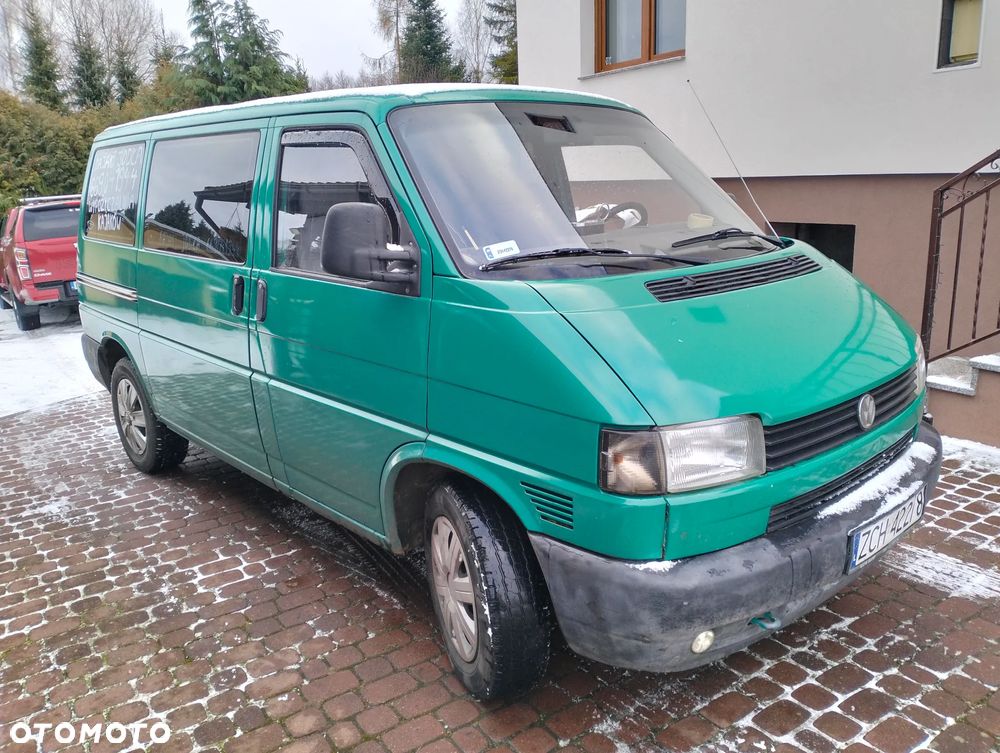 Volkswagen Transporter - 1
