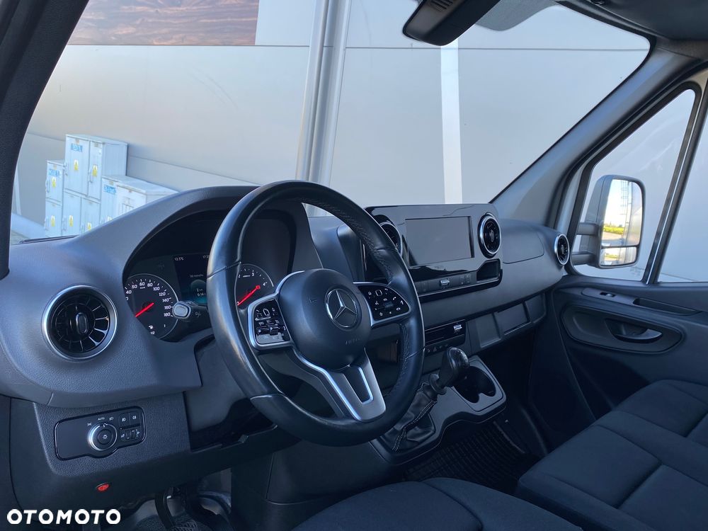 Mercedes-Benz SPRINTER - 7