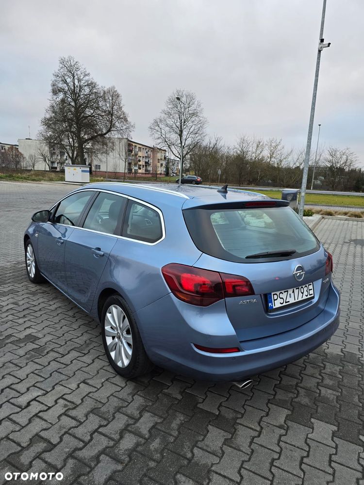 Opel Astra 1.4 Turbo Cosmo - 5