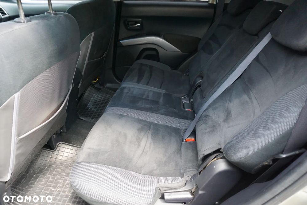 Mitsubishi Outlander 2.0 DID Instyle - 10