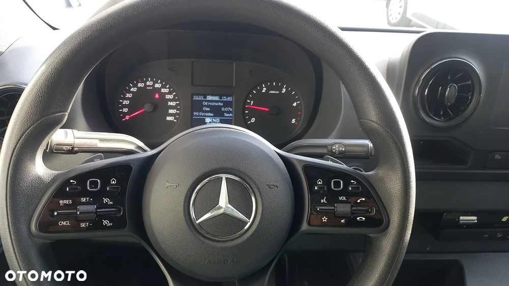 Mercedes-Benz Sprinter - 3