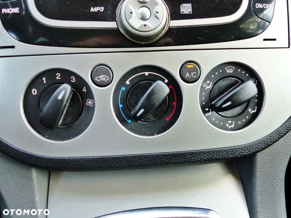 Ford Kuga 2.0 TDCi 4x4 Trend - 34